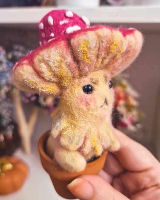 Figura de lana amanita, decoración de cuento de hadas