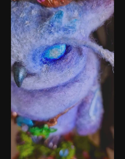 Figura de Q'onzu, Loa del Cambio | Escultura artesanal inspirada en World of Warcraft | Pieza única OOAK