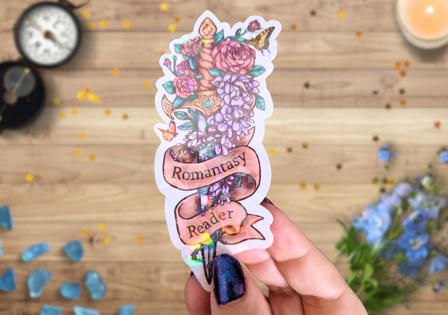 Pegatina holográfica Romantasy Reader | Espada floral para amantes de la fantasía