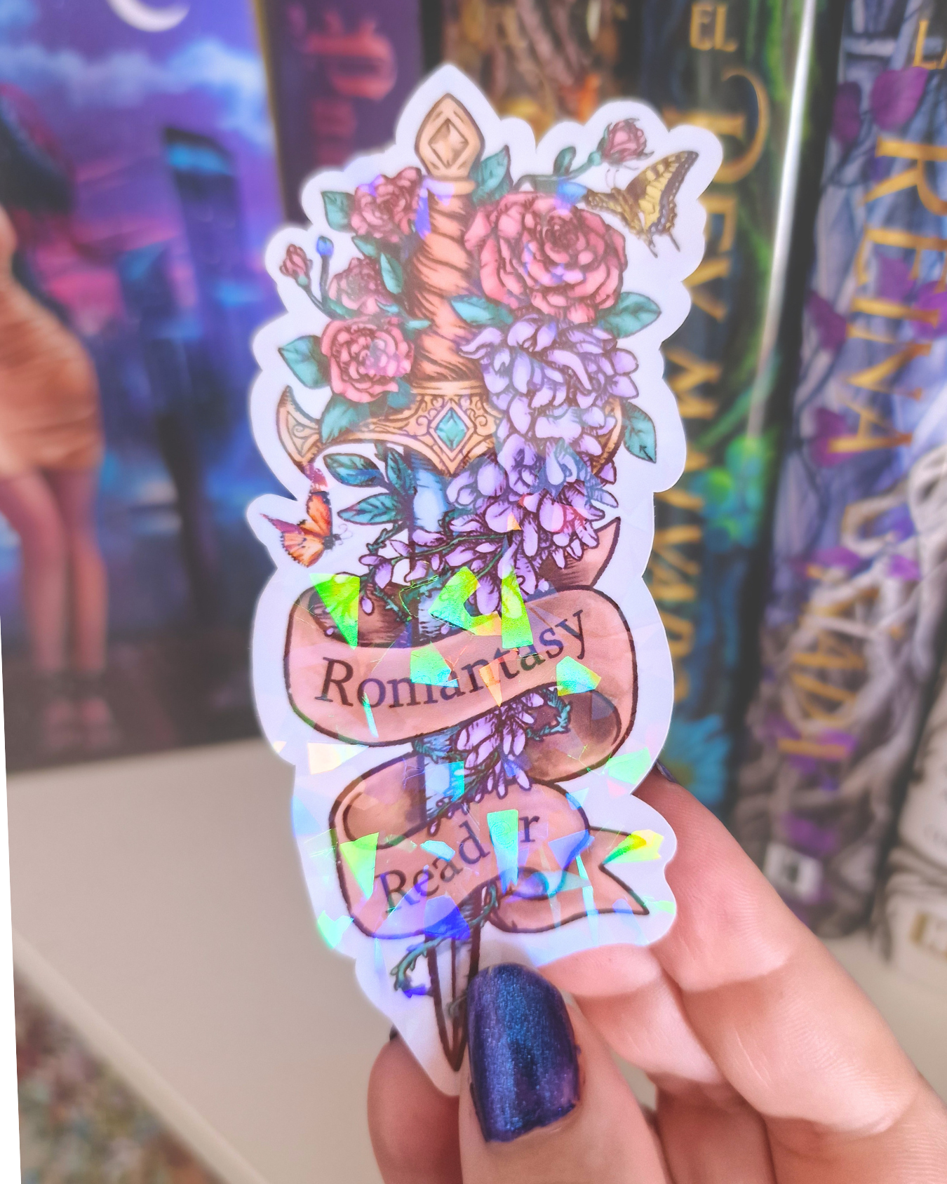 Pegatina holográfica Romantasy Reader | Espada floral para amantes de la fantasía